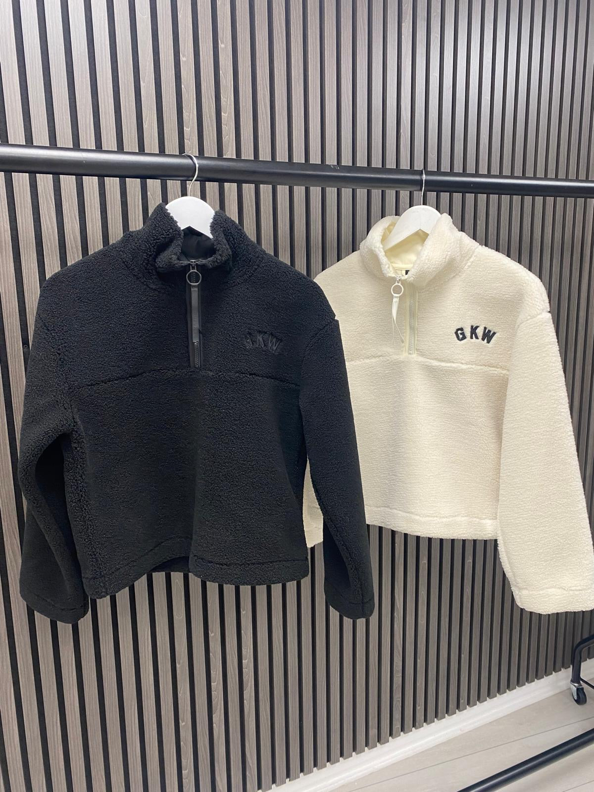 GKW LUXE 1/4 ZIP FLEECE - BLACK