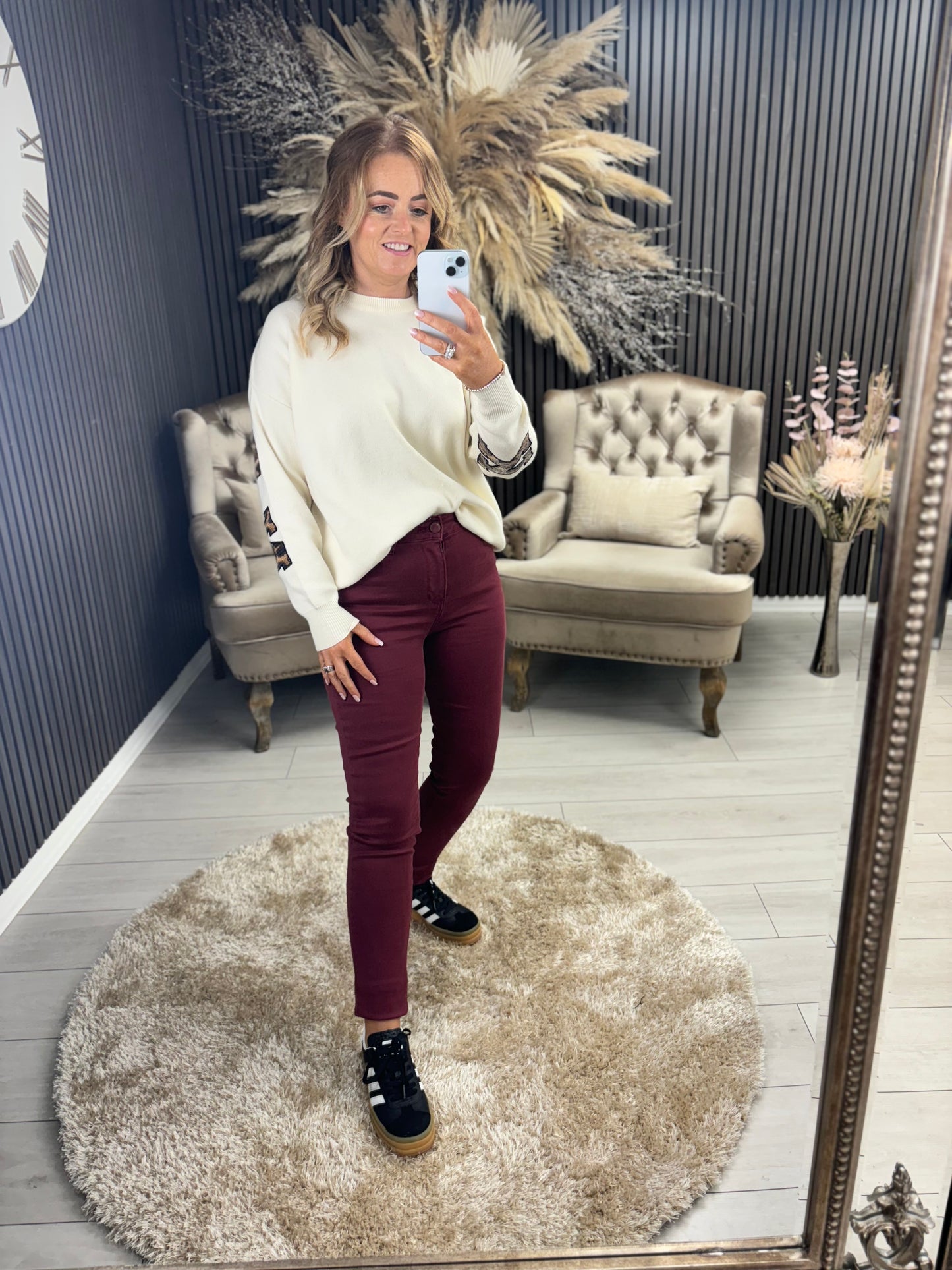 JULIE JEANS - BURGUNDY