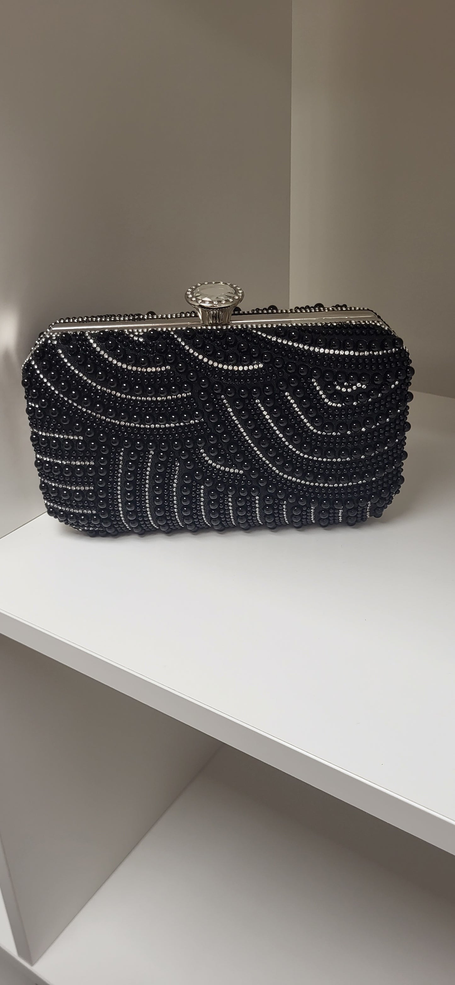 FRANKIE CLUTCH - BLACK