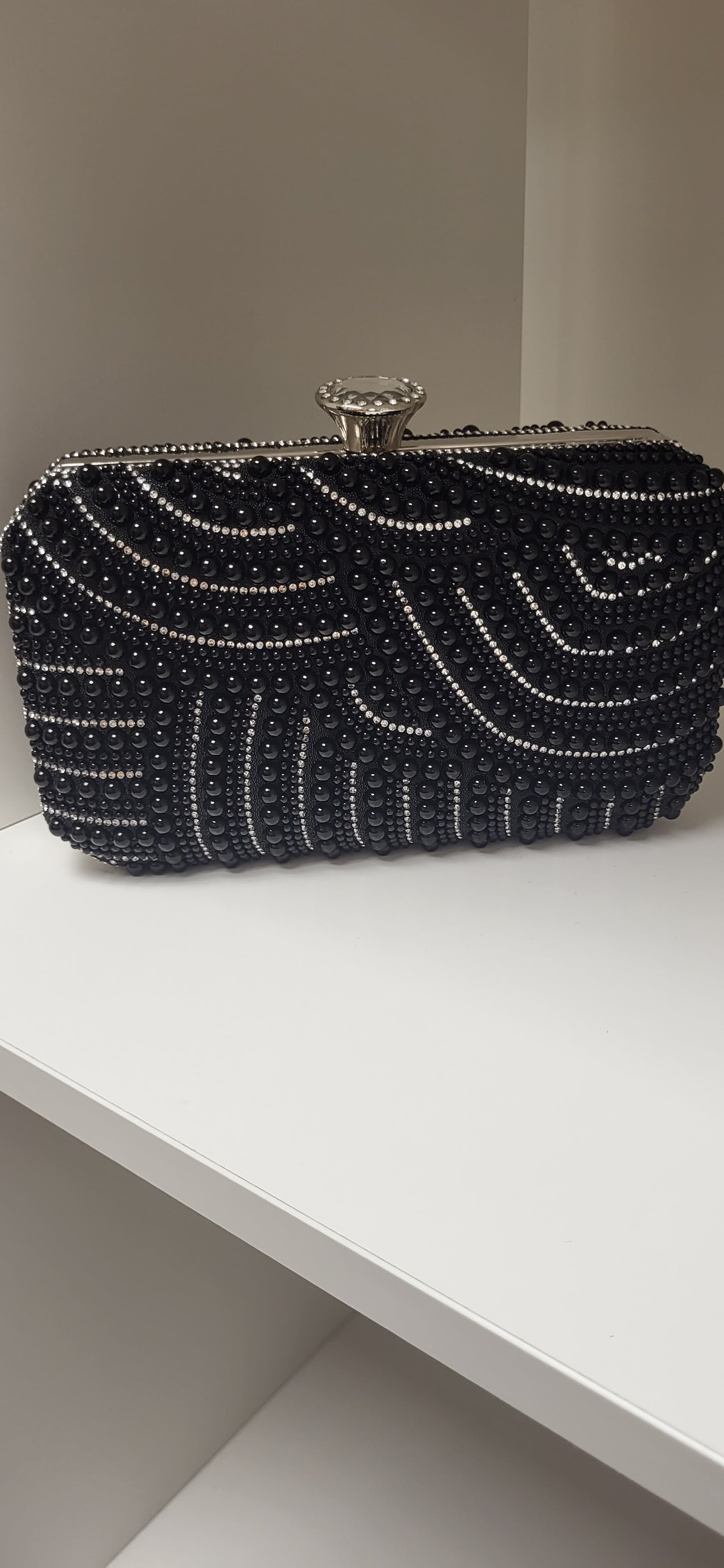 FRANKIE CLUTCH - BLACK